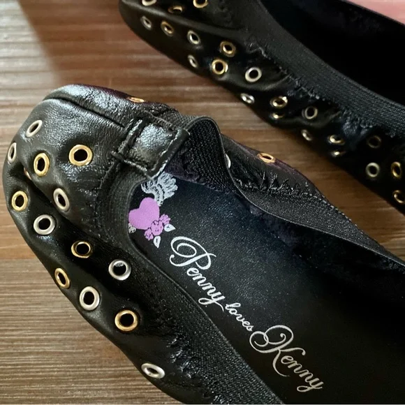 NWB Penny Loves Kenny Eyelet punched Flats Size 7M - Picture 4 of 4